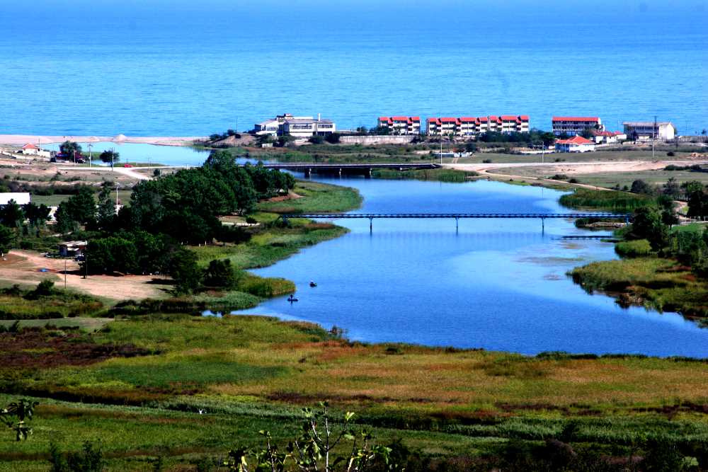 Küçükboğaz Gölü